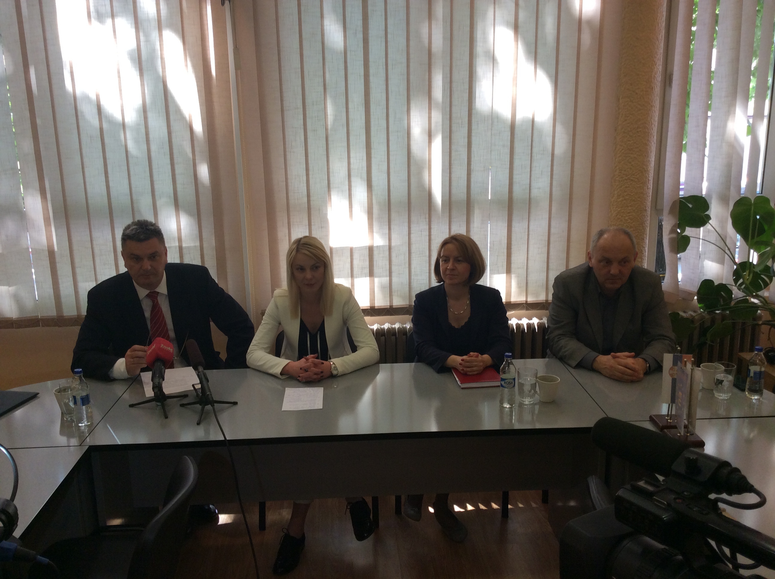 Deo učesnika okruglog stola u Tehničkoj školi Foto--URP