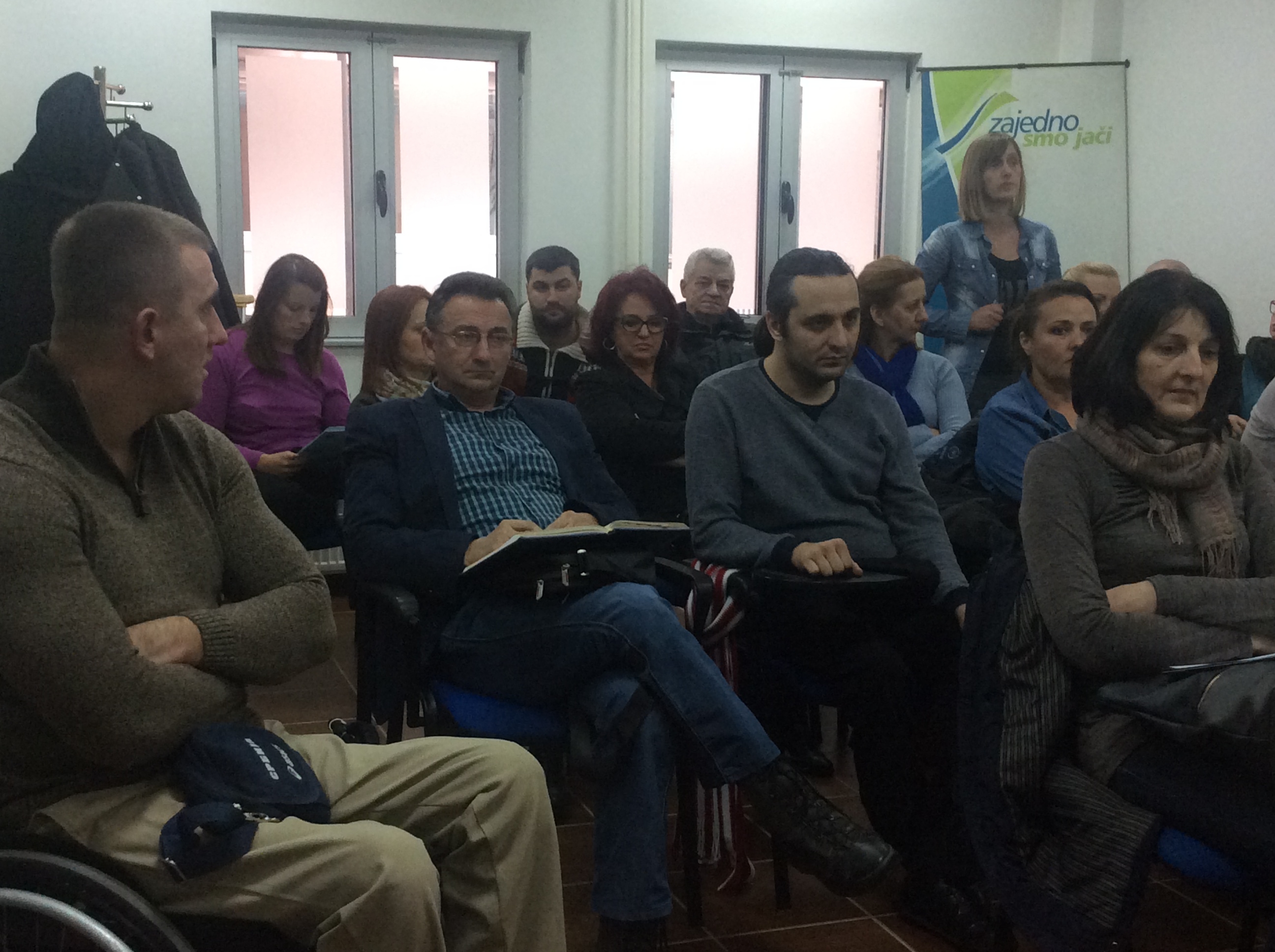 Sastanak zajednice udruženja osoba sa invaliditetom sa gradskim većnikom za socijalna pitanja Foto--URP