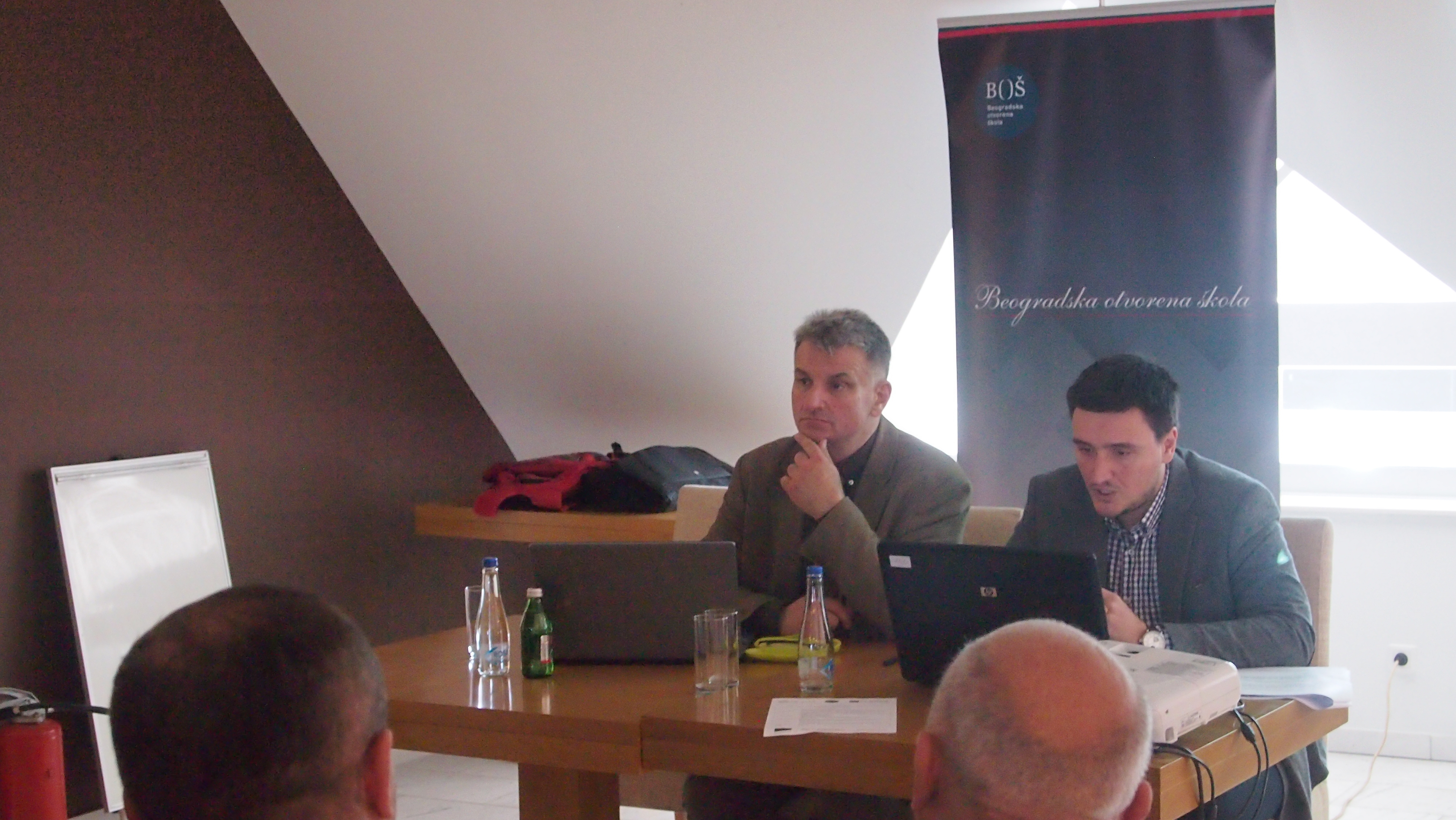 Domaćin konferencije u Sjenici Sedat Vrcić iz organizacije "FLORES"(levo) i Jovan Rajić, advokat iz Beograda Foto--BOŠ