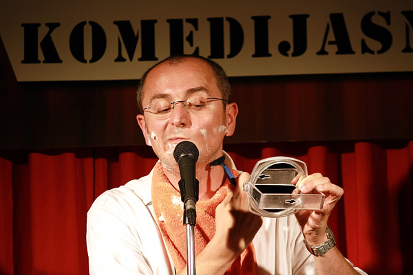 Peđa Bajović, "najozbiljniji stand-up komičar u ovom delu sveta" nastupa 20. aprila u Sevojnu