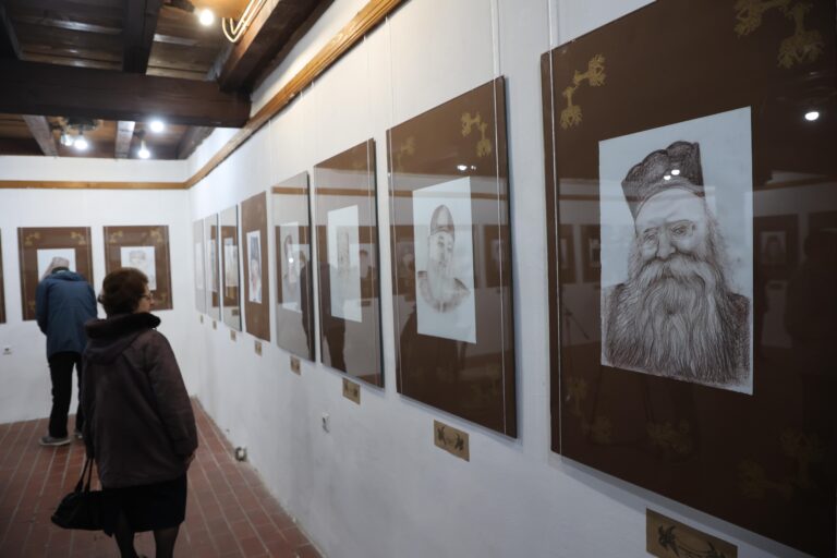 Otvorena izložba “Anđeoski obrazi Hilandara – portreti Hilandarskih monaha”