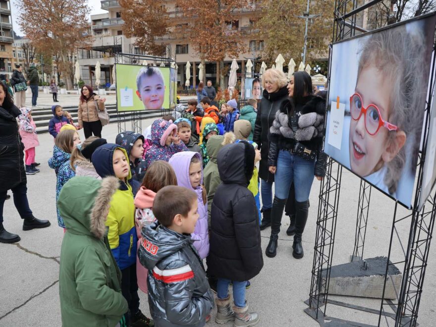 Izložba “Moj osmeh, isti kao tvoj”