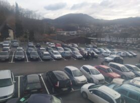 Novi parking delimično rešava parkiranje u bolničkom krugu