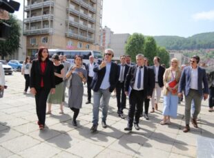 Zamenici ambasadora 17 zemalja članica EU posetili Užice