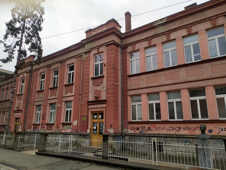 U Zlatiborskom okrugu pozitivna 44 učenika i 29 zaposlenih