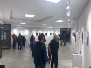 U Galeriji na Zlatiboru otvorena izložba “Portreti srpskih kraljeva i kraljica”