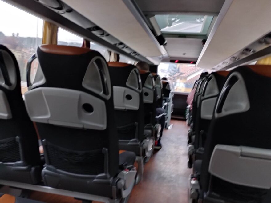 Opština Čajetina dobija minibus za prevoz đaka sa sela