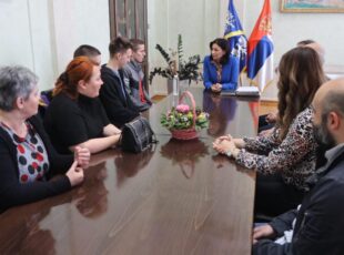 Prijem za tim užičkih srednjoškolaca, pobednike takmičenja Inovacionog foruma