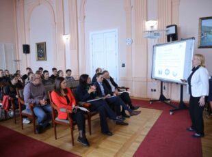 Razvoj omladinske politike tema javne debate održane u Užicu