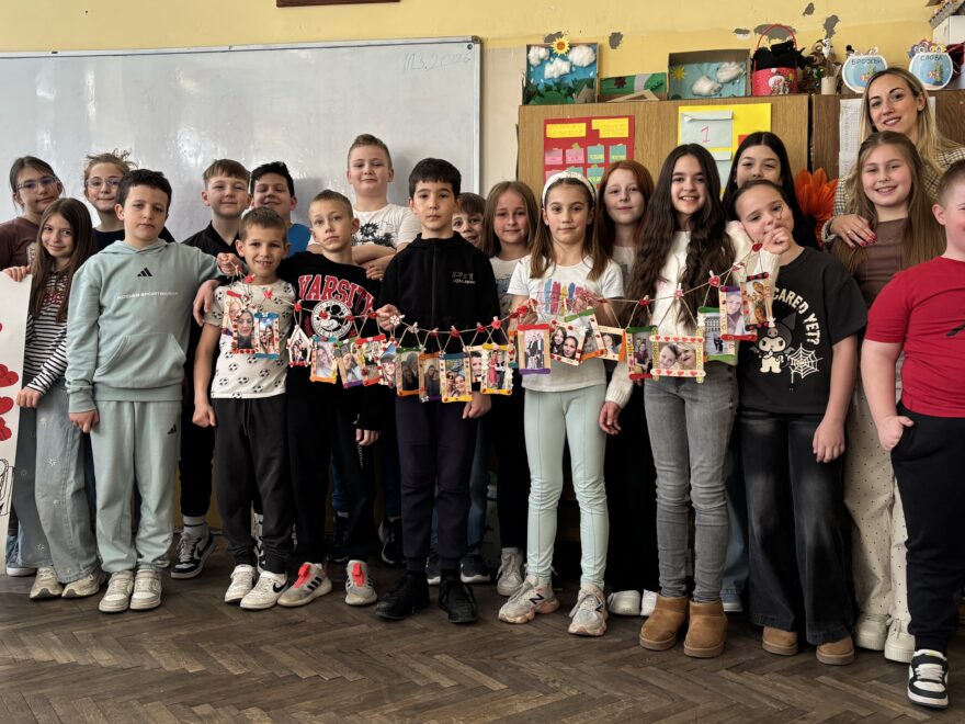 Priredba posvećena mamama u Osnovnoj školi “Dušan Jerković”