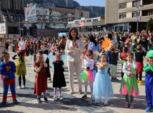 Najlepši poklon, maskenbal i ples užičkih predškolaca