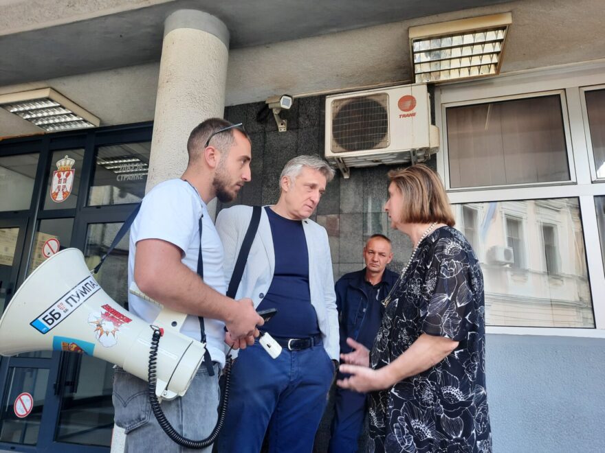 Sedmorica uhapšenih demonstranata puštena na slobodu, za dvojicu određen kućni pritvor